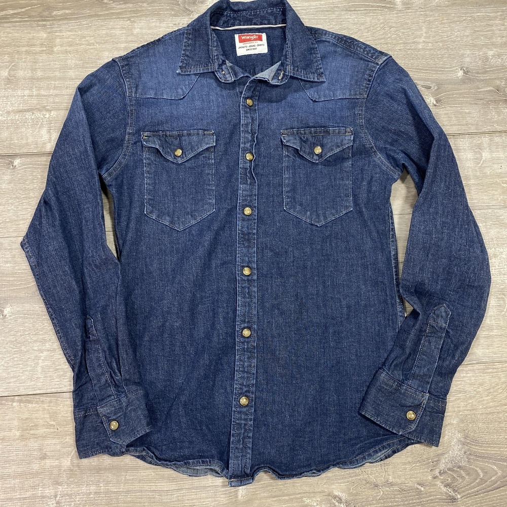 Wrangler Men's Dark Blue Denim Western Button-Down Shirt